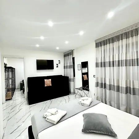 Oltremare Luxury Apartament *